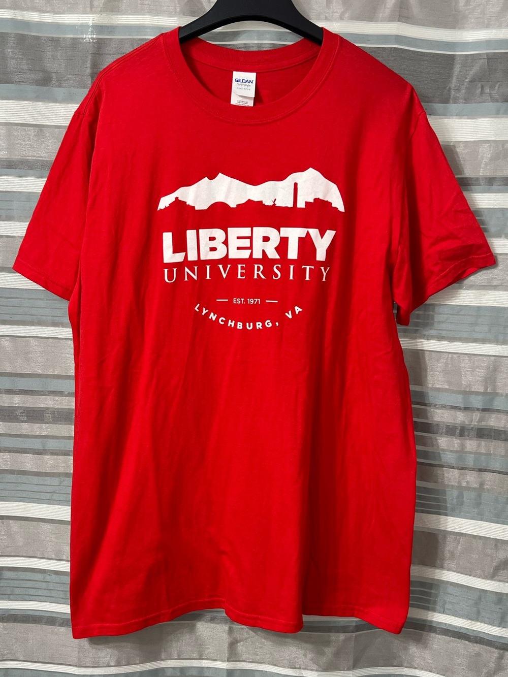 Liberty University Skyline Silhouette Men's Red Graphic T‑Shirt